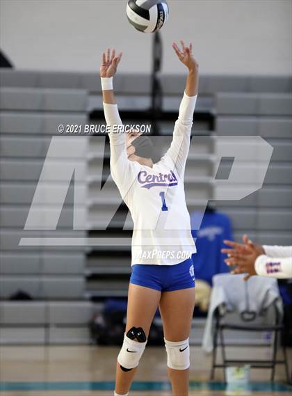 Thumbnail 2 in Central @ Del Lago Academy photogallery.