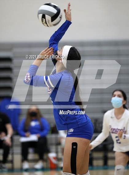 Thumbnail 3 in Central @ Del Lago Academy photogallery.