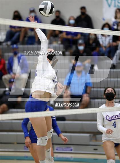 Thumbnail 2 in Central @ Del Lago Academy photogallery.