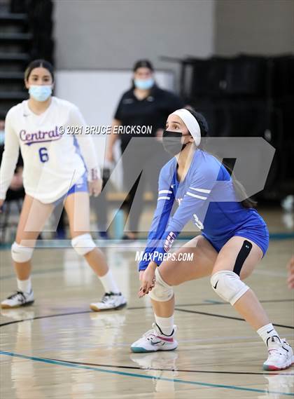 Thumbnail 3 in Central @ Del Lago Academy photogallery.