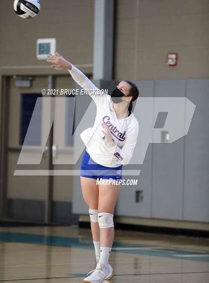 Thumbnail 2 in Central @ Del Lago Academy photogallery.