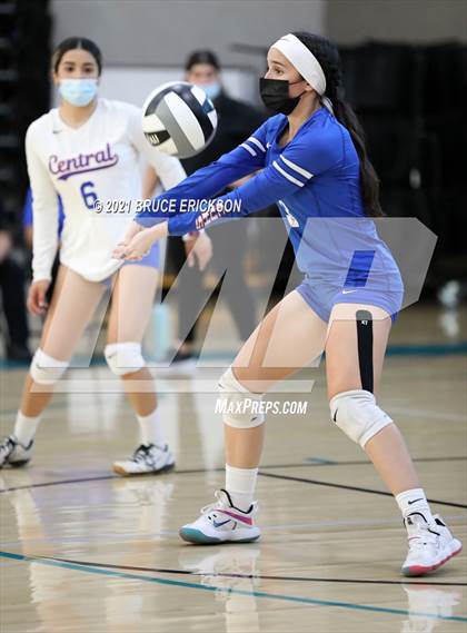 Thumbnail 1 in Central @ Del Lago Academy photogallery.
