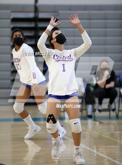 Thumbnail 2 in Central @ Del Lago Academy photogallery.