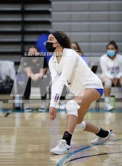 Thumbnail 3 in Central @ Del Lago Academy photogallery.