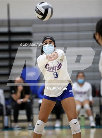 Thumbnail 1 in Central @ Del Lago Academy photogallery.