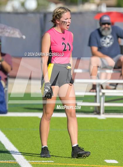 Thumbnail 2 in Mountain Ridge vs Mountain View (Make Your Mark Invitational) photogallery.