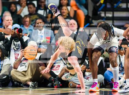 Thumbnail 1 in Farmville Central vs Reidsville (NCHSAA 2A Final) photogallery.