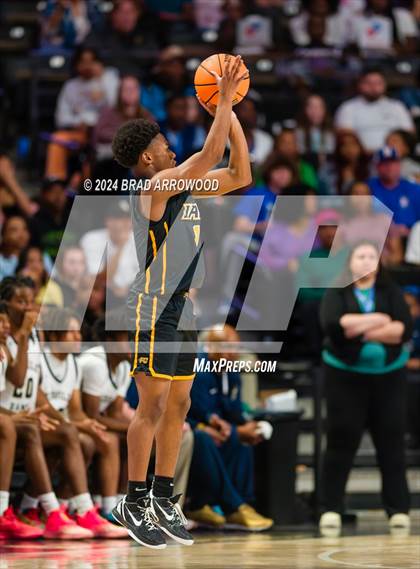 Thumbnail 2 in Farmville Central vs Reidsville (NCHSAA 2A Final) photogallery.