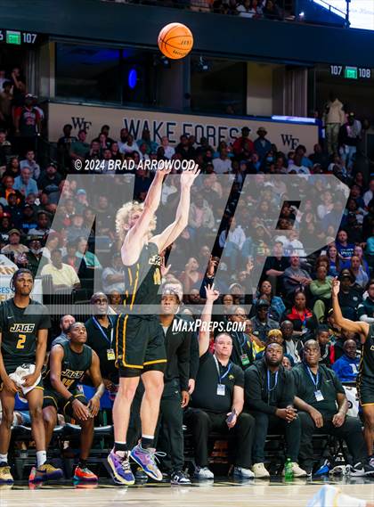Thumbnail 2 in Farmville Central vs Reidsville (NCHSAA 2A Final) photogallery.