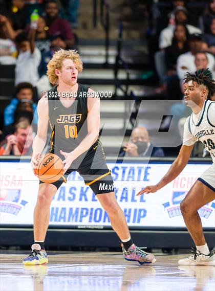 Thumbnail 2 in Farmville Central vs Reidsville (NCHSAA 2A Final) photogallery.
