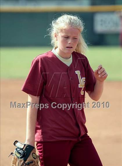 Thumbnail 3 in La Canada vs. Kennedy (T.O.Tournament) photogallery.