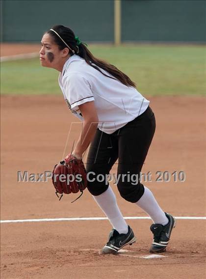 Thumbnail 2 in La Canada vs. Kennedy (T.O.Tournament) photogallery.