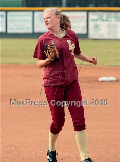 Thumbnail 3 in La Canada vs. Kennedy (T.O.Tournament) photogallery.