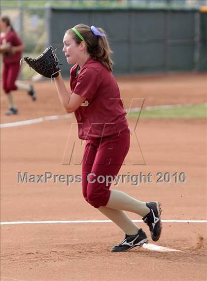 Thumbnail 2 in La Canada vs. Kennedy (T.O.Tournament) photogallery.