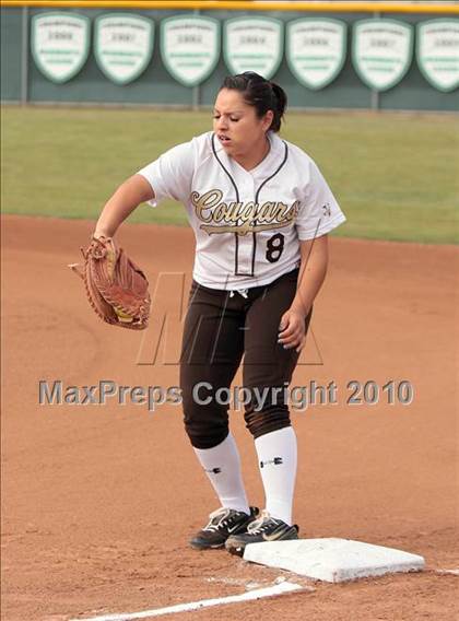 Thumbnail 3 in La Canada vs. Kennedy (T.O.Tournament) photogallery.