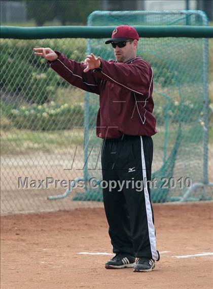 Thumbnail 3 in La Canada vs. Kennedy (T.O.Tournament) photogallery.