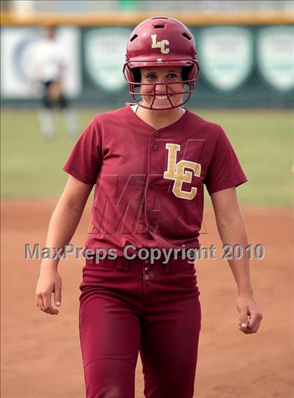 Thumbnail 2 in La Canada vs. Kennedy (T.O.Tournament) photogallery.