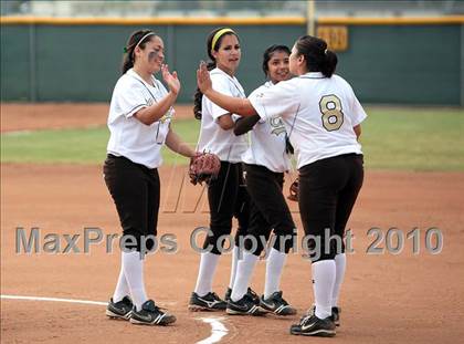 Thumbnail 1 in La Canada vs. Kennedy (T.O.Tournament) photogallery.