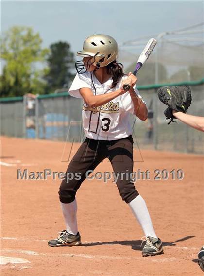 Thumbnail 3 in La Canada vs. Kennedy (T.O.Tournament) photogallery.