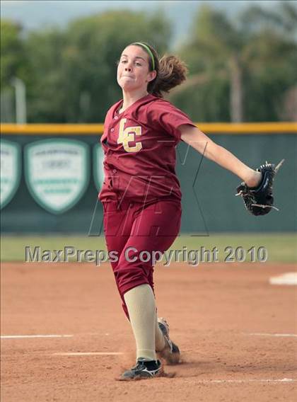 Thumbnail 3 in La Canada vs. Kennedy (T.O.Tournament) photogallery.