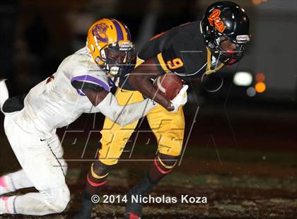 Thumbnail 3 in Lynwood vs. Dominguez photogallery.