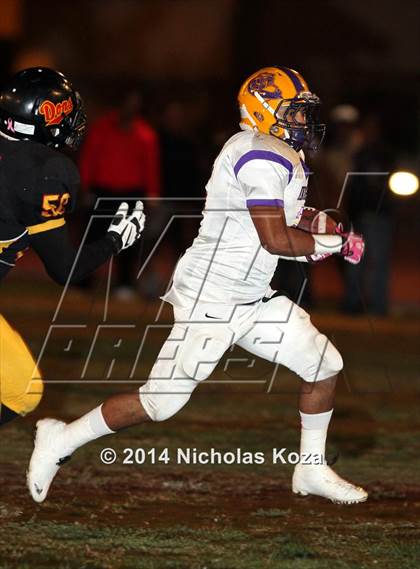 Thumbnail 3 in Lynwood vs. Dominguez photogallery.