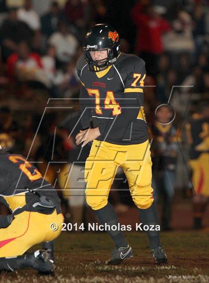 Thumbnail 2 in Lynwood vs. Dominguez photogallery.