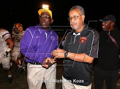 Thumbnail 3 in Lynwood vs. Dominguez photogallery.