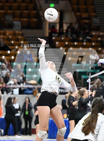 Thumbnail 3 in Cheyenne Mountain vs. Pueblo County  (CHSAA 4A 1st Round) photogallery.