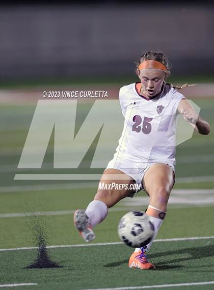 Thumbnail 2 in Round Rock @ Dripping Springs (UIL 6A Regional Quarterfinals) photogallery.
