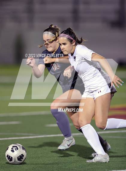 Thumbnail 2 in Round Rock @ Dripping Springs (UIL 6A Regional Quarterfinals) photogallery.