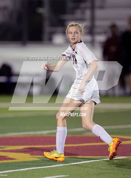 Thumbnail 2 in Round Rock @ Dripping Springs (UIL 6A Regional Quarterfinals) photogallery.