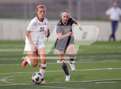 Thumbnail 2 in Round Rock @ Dripping Springs (UIL 6A Regional Quarterfinals) photogallery.