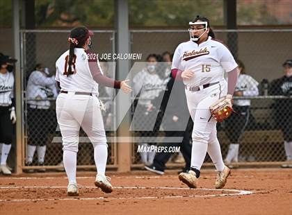 Thumbnail 2 in Clark vs Harlandale (NEISD Tournament) photogallery.