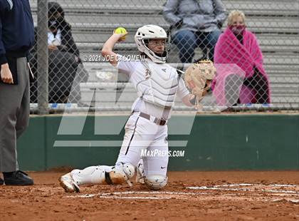 Thumbnail 2 in Clark vs Harlandale (NEISD Tournament) photogallery.