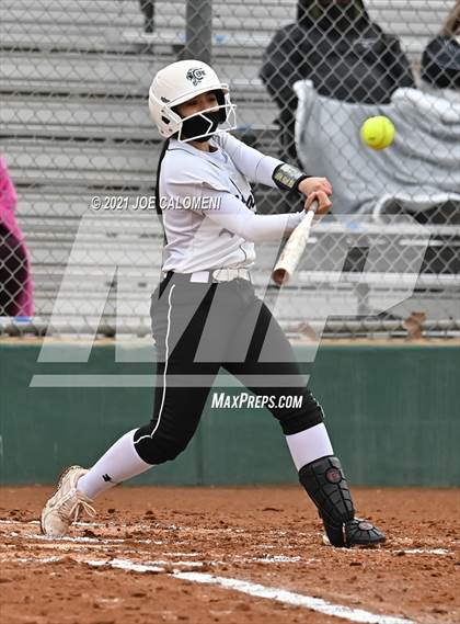 Thumbnail 2 in Clark vs Harlandale (NEISD Tournament) photogallery.