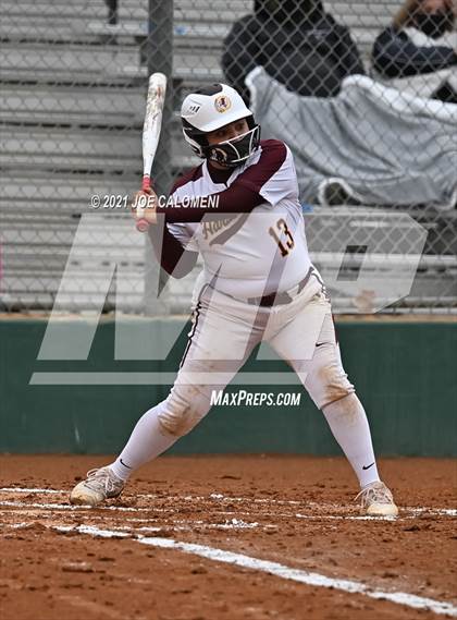 Thumbnail 3 in Clark vs Harlandale (NEISD Tournament) photogallery.