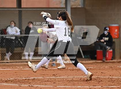 Thumbnail 2 in Clark vs Harlandale (NEISD Tournament) photogallery.