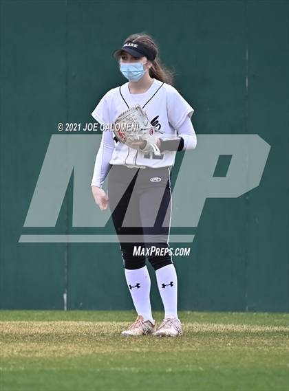 Thumbnail 2 in Clark vs Harlandale (NEISD Tournament) photogallery.