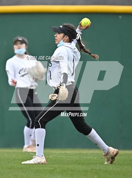 Thumbnail 1 in Clark vs Harlandale (NEISD Tournament) photogallery.