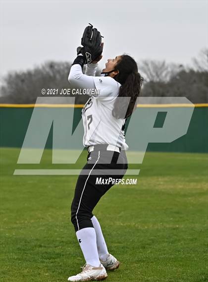 Thumbnail 1 in Clark vs Harlandale (NEISD Tournament) photogallery.