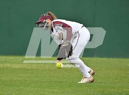Thumbnail 3 in Clark vs Harlandale (NEISD Tournament) photogallery.