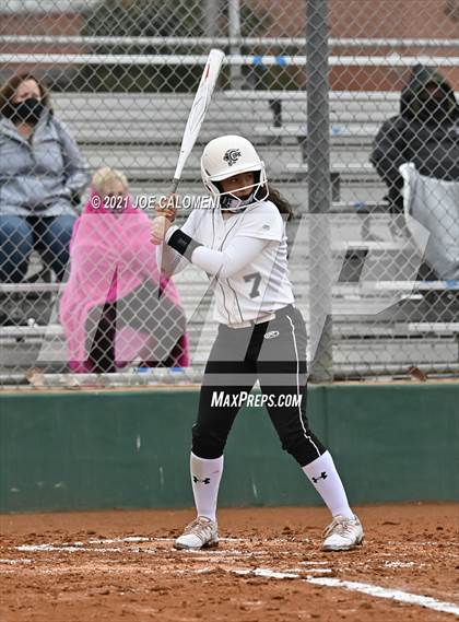 Thumbnail 3 in Clark vs Harlandale (NEISD Tournament) photogallery.