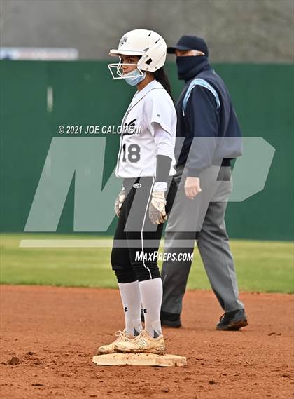 Thumbnail 3 in Clark vs Harlandale (NEISD Tournament) photogallery.