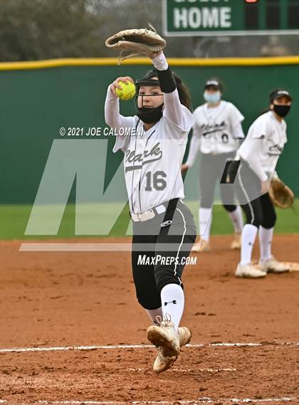 Thumbnail 2 in Clark vs Harlandale (NEISD Tournament) photogallery.
