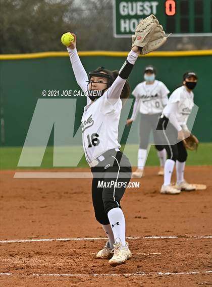 Thumbnail 3 in Clark vs Harlandale (NEISD Tournament) photogallery.