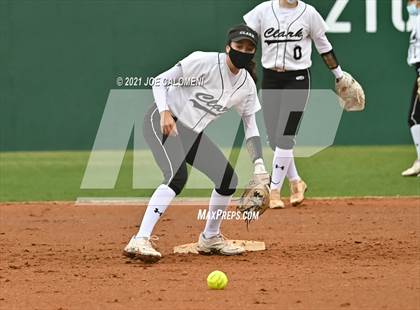 Thumbnail 2 in Clark vs Harlandale (NEISD Tournament) photogallery.