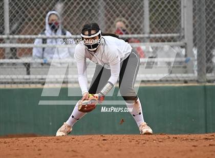 Thumbnail 2 in Clark vs Harlandale (NEISD Tournament) photogallery.