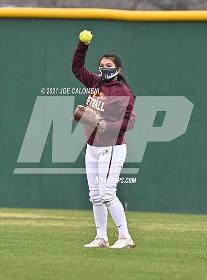 Thumbnail 1 in Clark vs Harlandale (NEISD Tournament) photogallery.