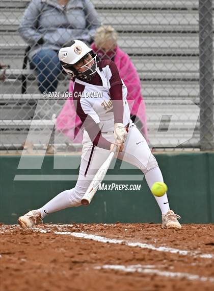 Thumbnail 3 in Clark vs Harlandale (NEISD Tournament) photogallery.